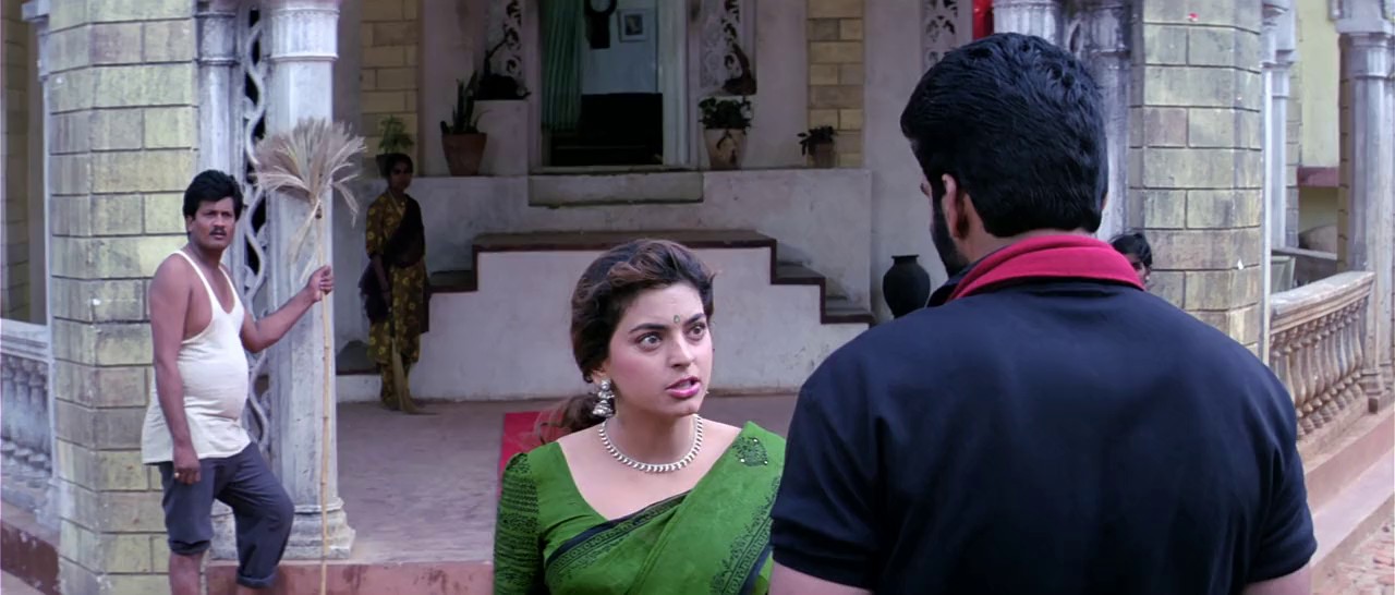 Loafer (1996) WEBRip Hindi 720p x264 AVC AAC 2.0.mkv.0003